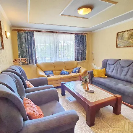 House Maya Apartman *